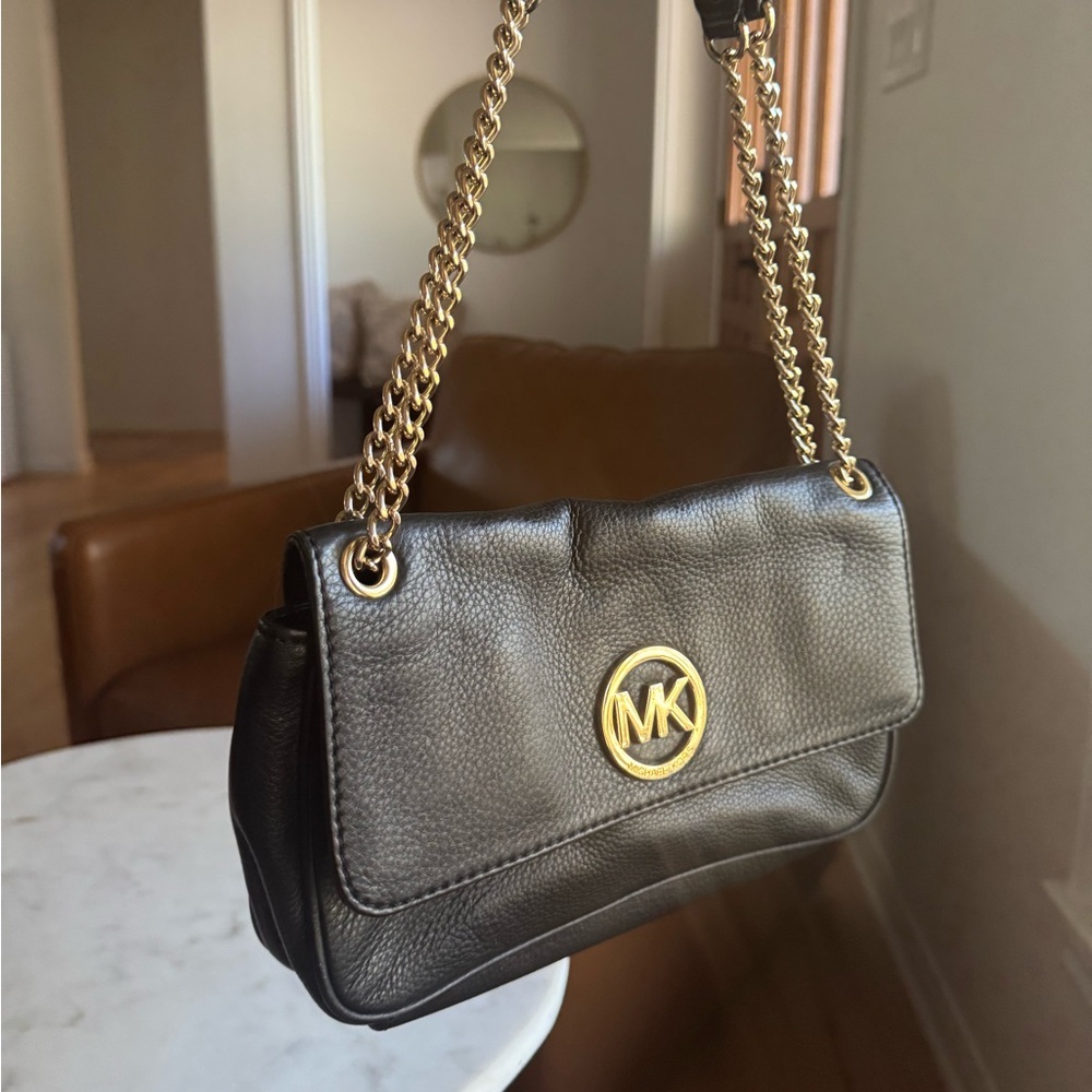 Michael Kors Black leather shoulder bag SALE!!